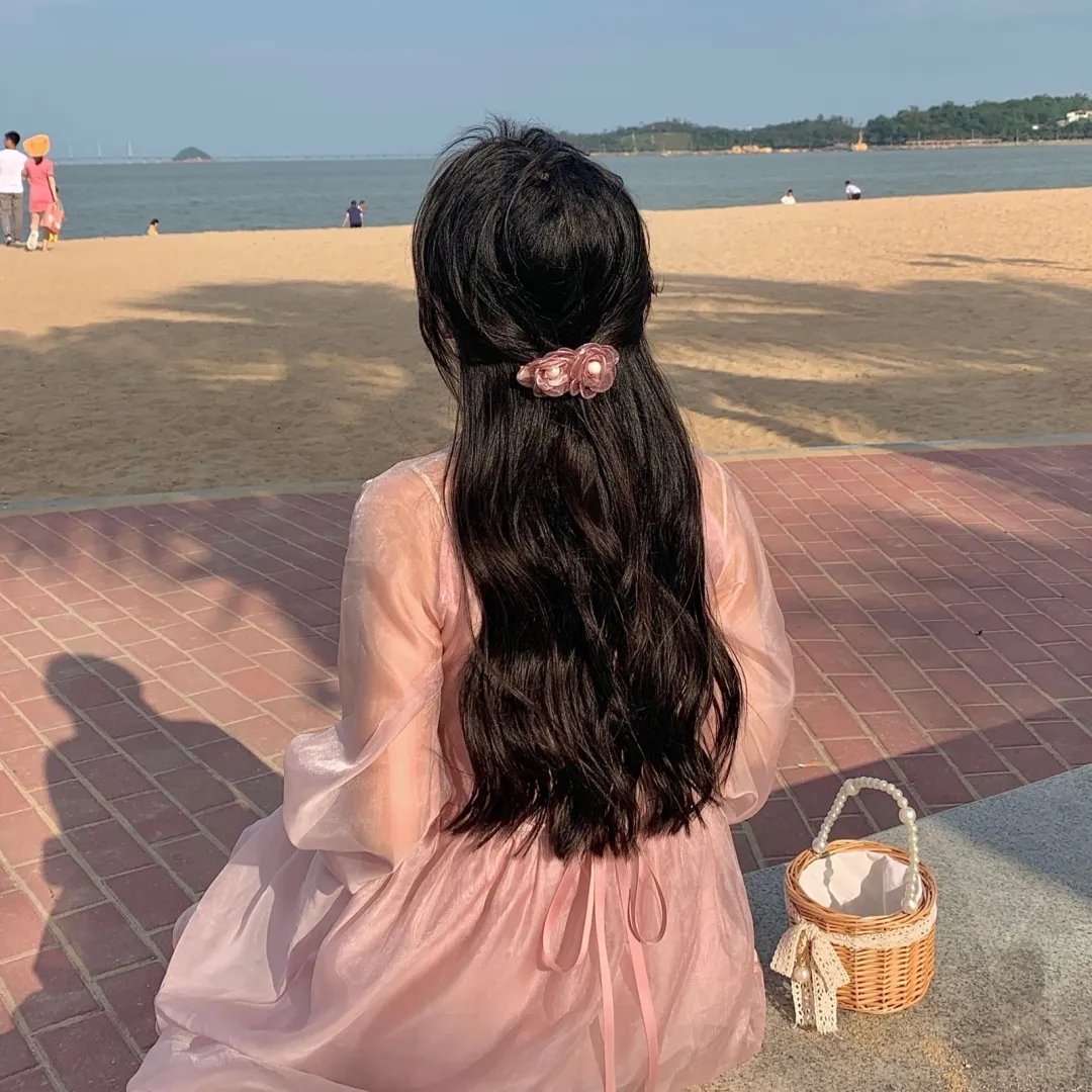 嘎喳嘎喳的鸟